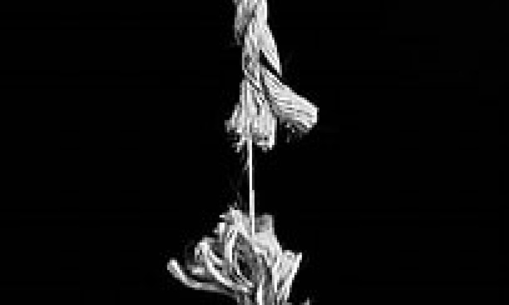 MAN COMMITTS SUICIDE INSIDE HIS INHERITED WIFE'S HOUSE